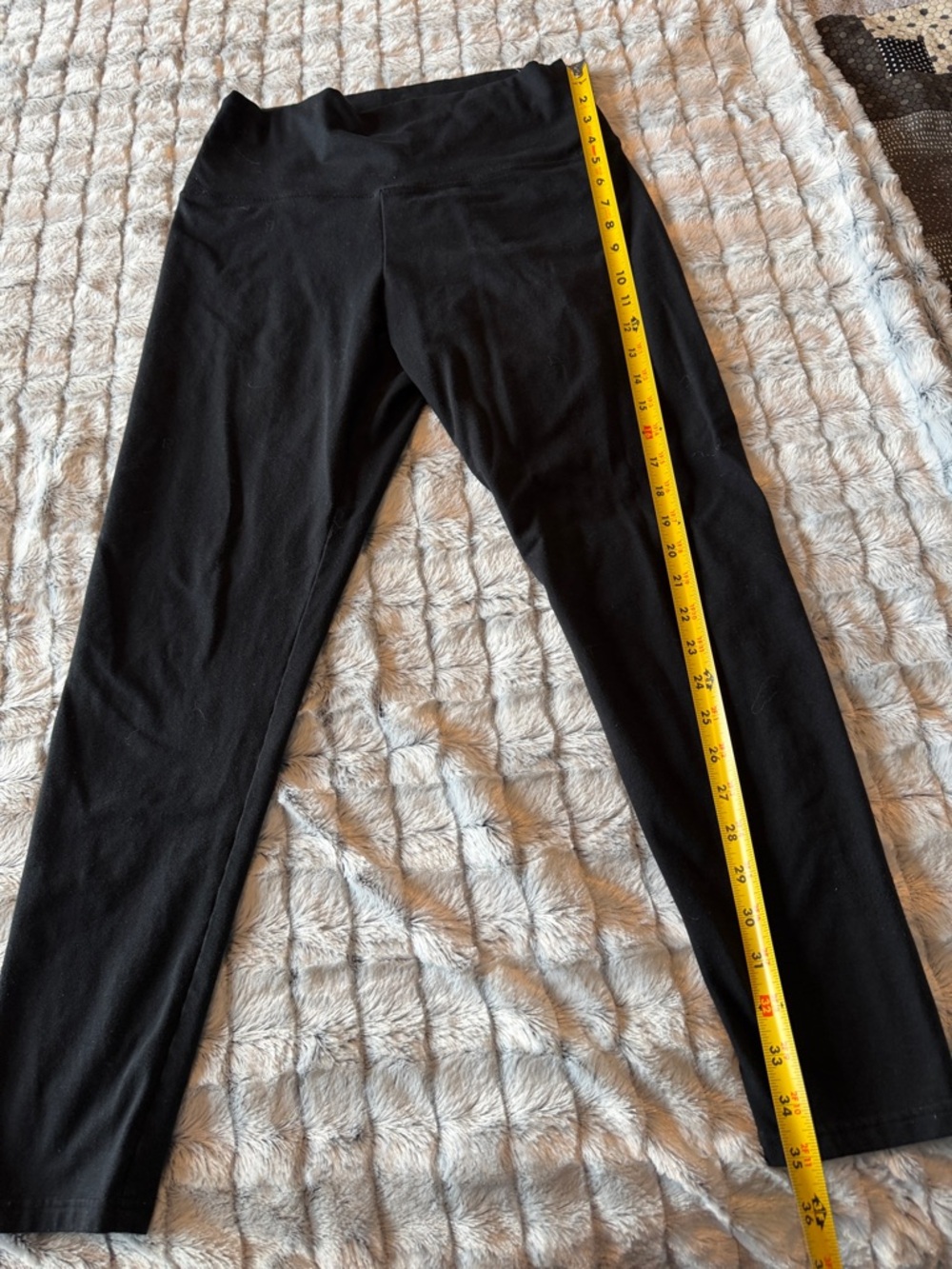 Aerie Black Active Crop Leggings - Comfortable Stretch Bottoms